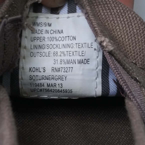 Kohls Slide on Camvas Shoes Womens Size 9 - Picture 3 of 4